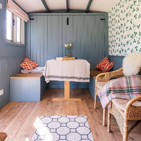 Old King William Shepherd Huts And Private Hot Tubs In North Norfolk Hunworth 외부 사진