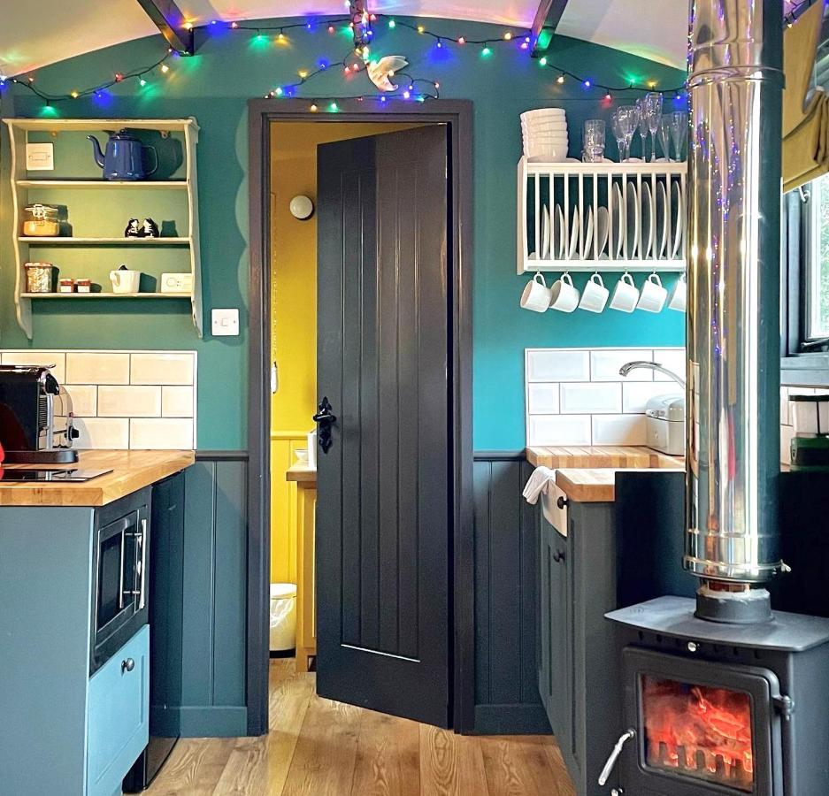 Old King William Shepherd Huts And Private Hot Tubs In North Norfolk Hunworth 외부 사진