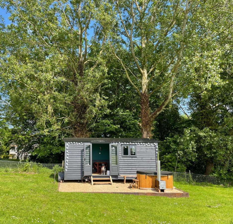 Old King William Shepherd Huts And Private Hot Tubs In North Norfolk Hunworth 외부 사진