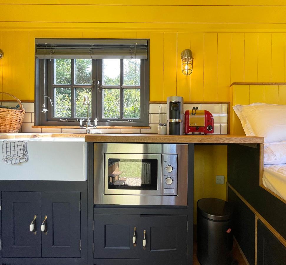 Old King William Shepherd Huts And Private Hot Tubs In North Norfolk Hunworth 외부 사진