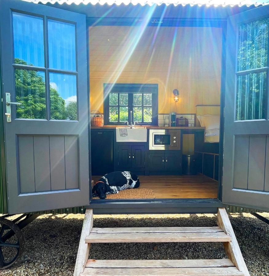 Old King William Shepherd Huts And Private Hot Tubs In North Norfolk Hunworth 외부 사진